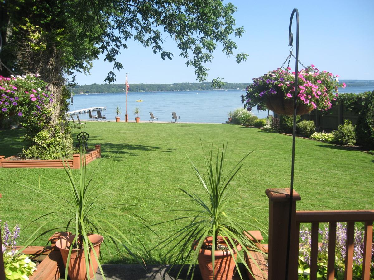 Serenity On The Lake Auburn Exterior photo