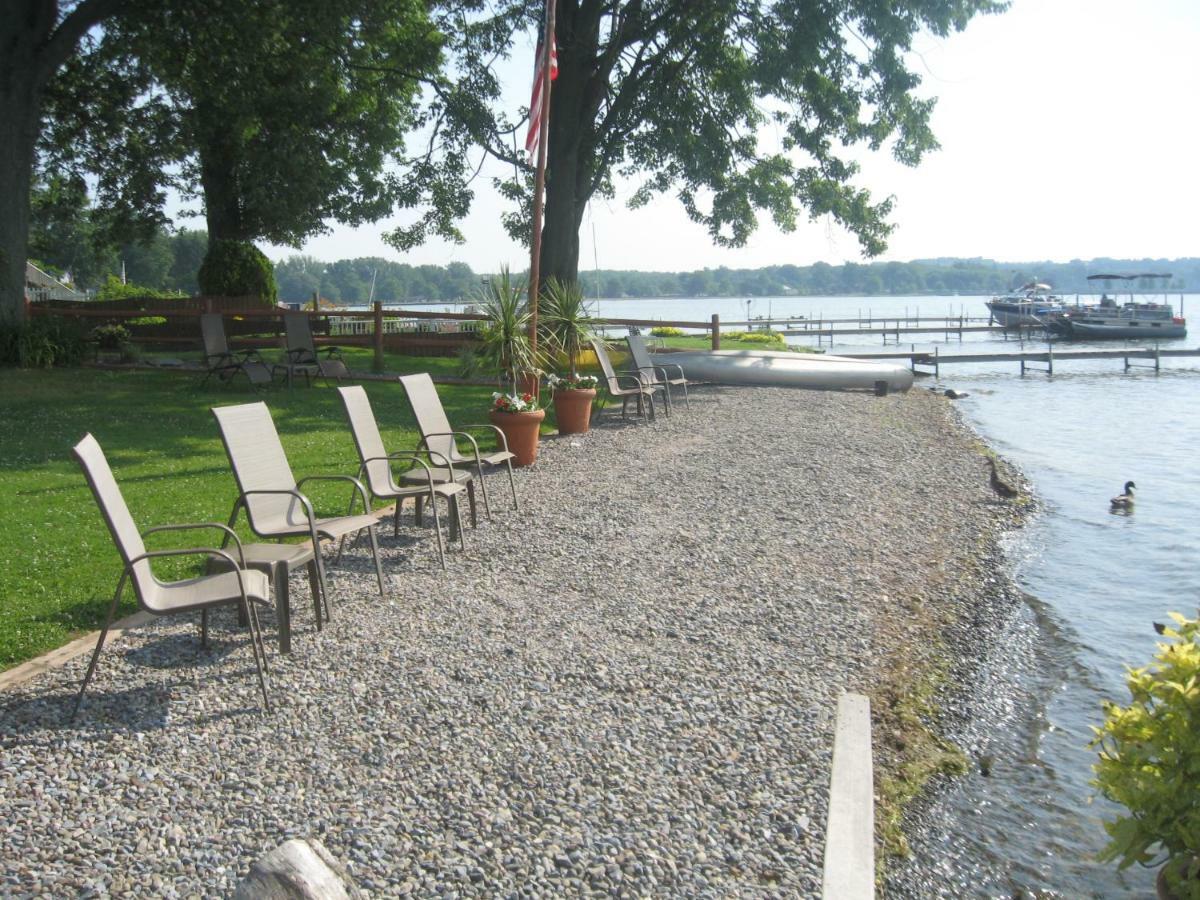 Serenity On The Lake Auburn Exterior photo